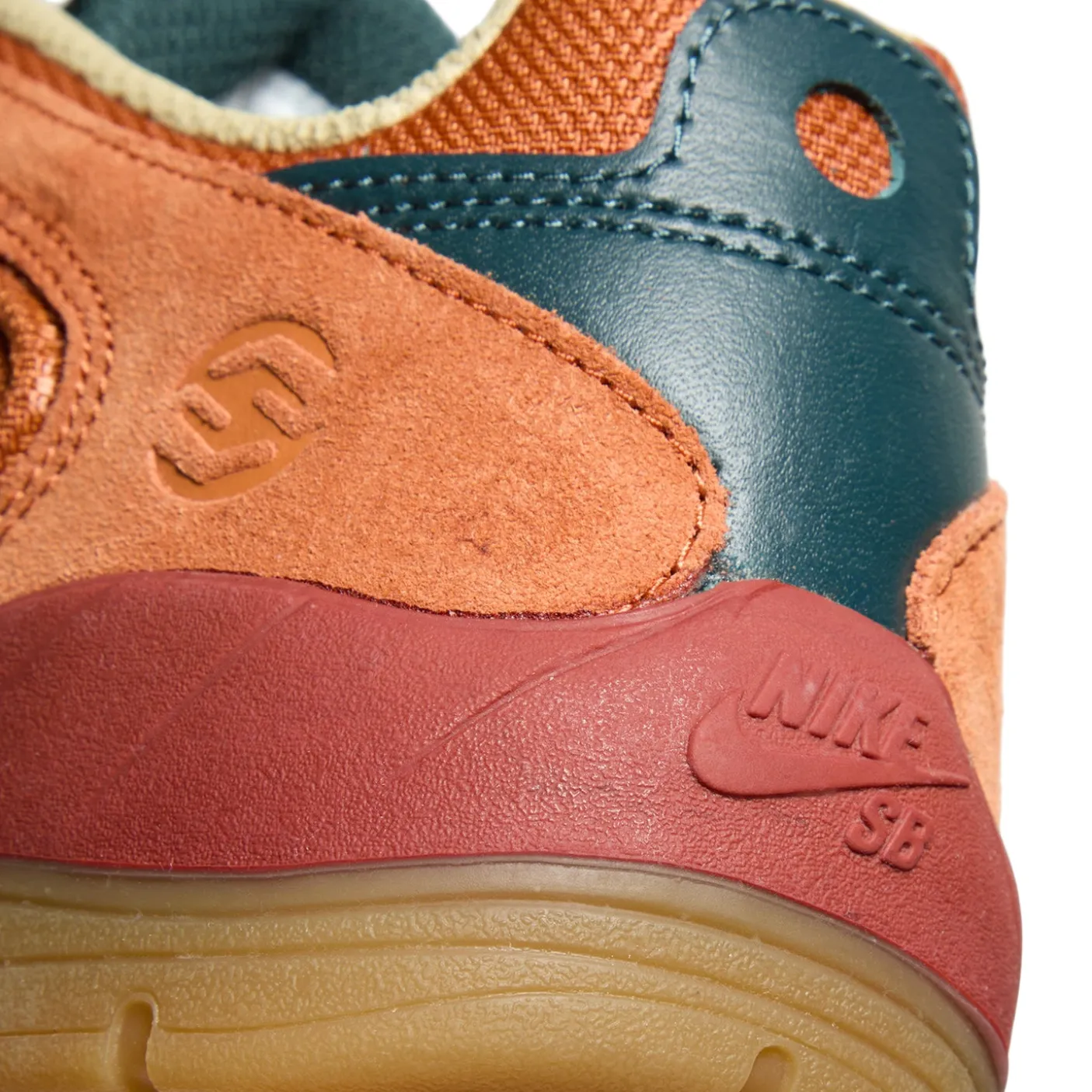 Nike SB Vertebrae