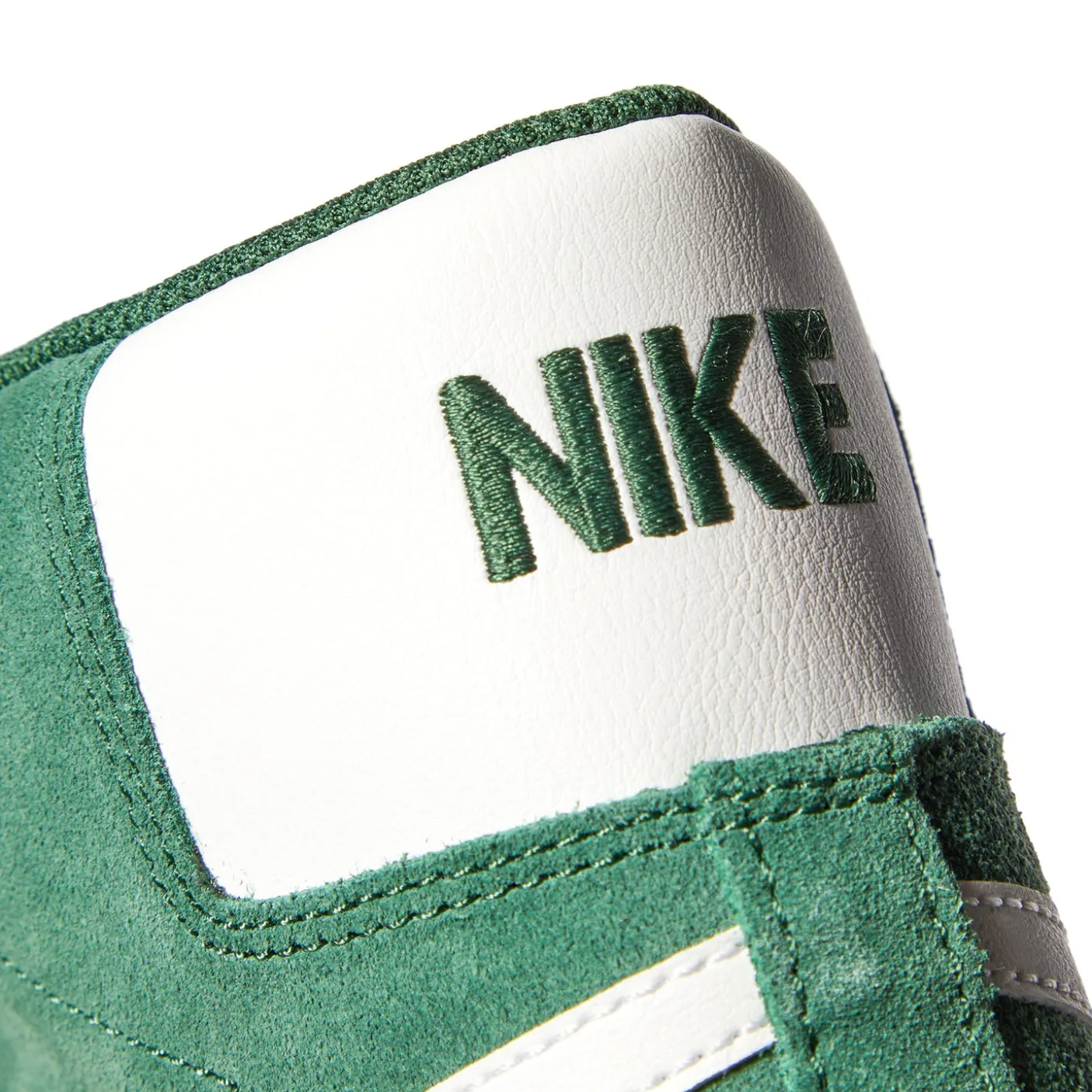 Nike SB Zoom Blazer Mid