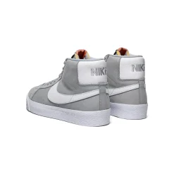 Nike SB Zoom Blazer Mid Iso