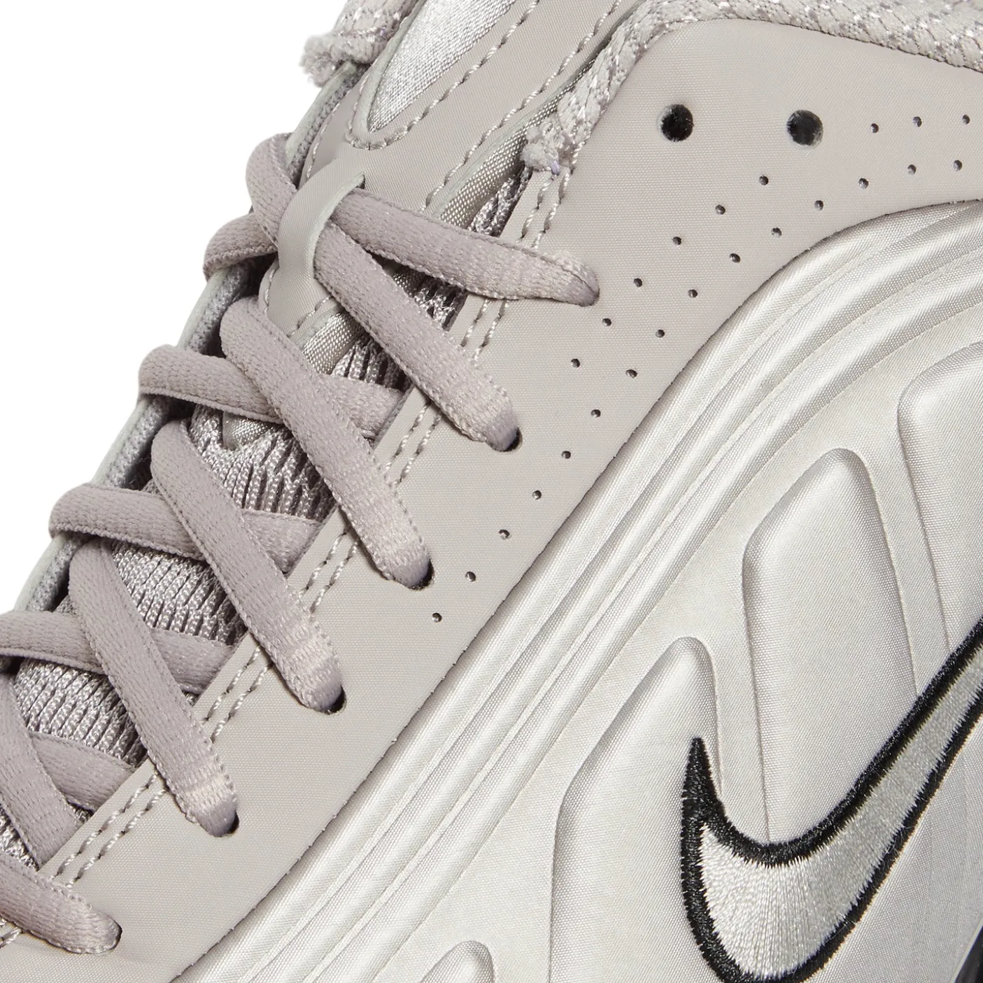 Nike Shox R4