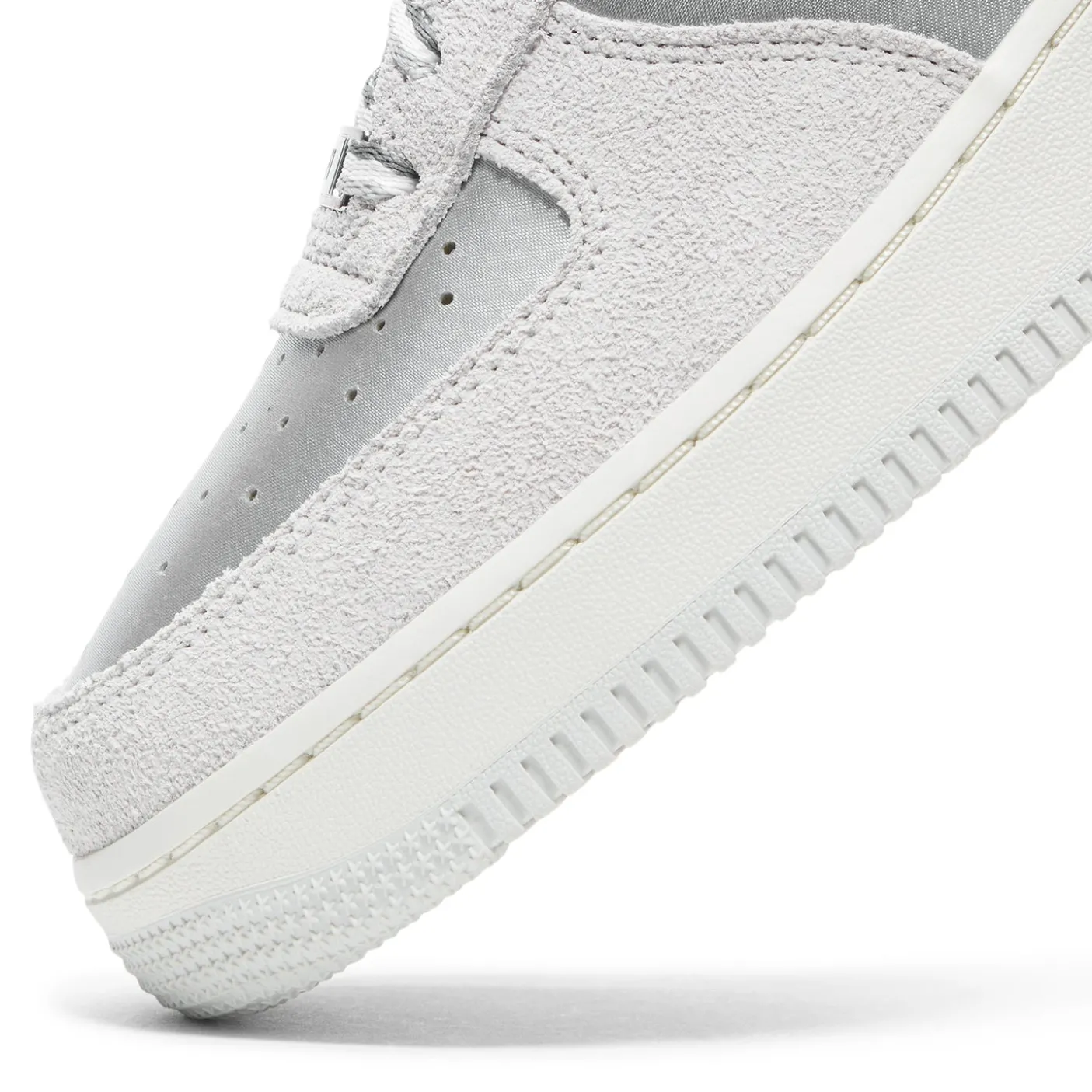Nike Womens Air Force 1 '07 LX