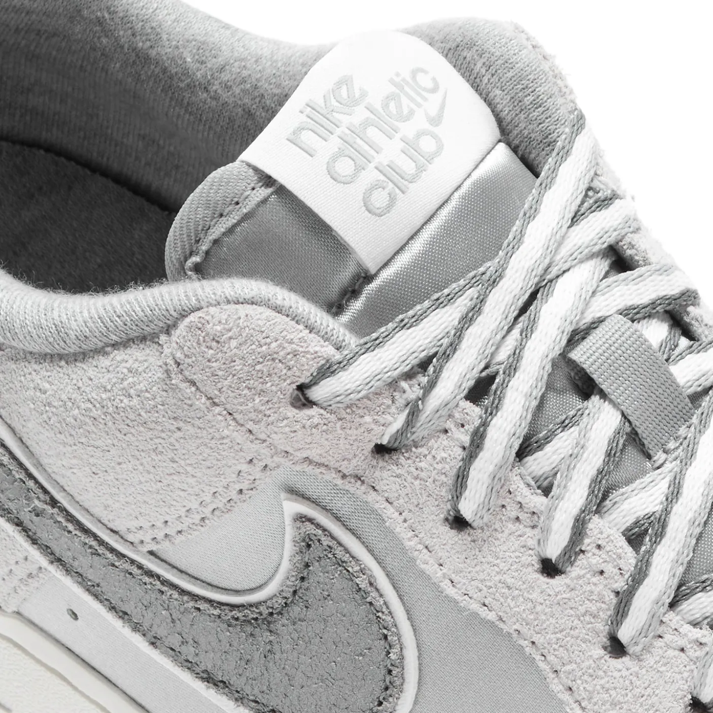 Nike Womens Air Force 1 '07 LX
