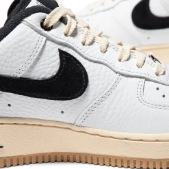 Nike Womens Air Force 1 '07 LX