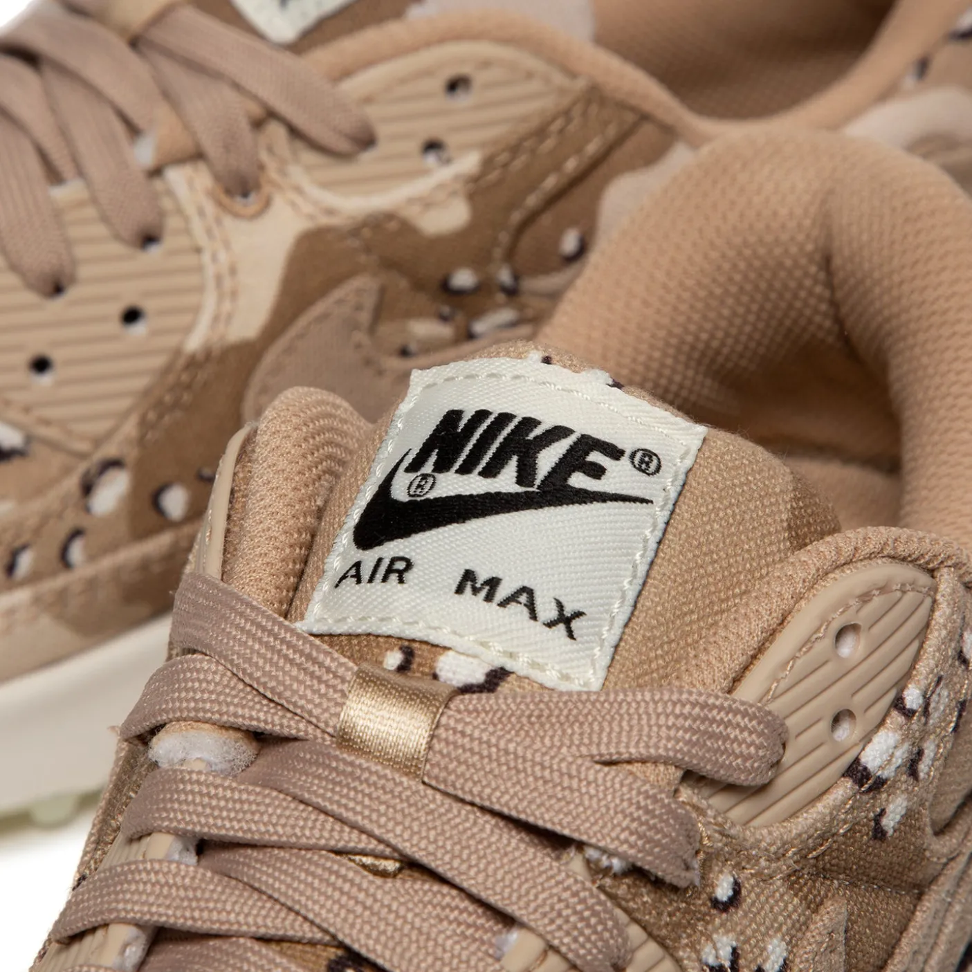 Nike Womens Air Max 90