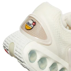 Nike Womens Air Max DN SE