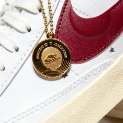 Nike Womens Blazer Low '77 SE