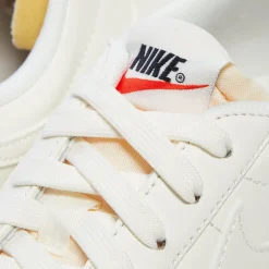 Nike Womens Blazer Low Platform