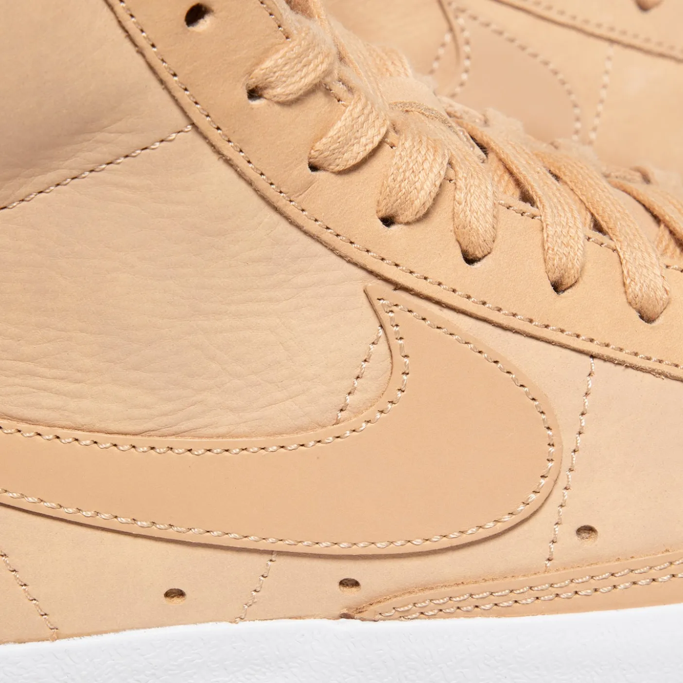 Nike Womens Blazer Mid '77 LX