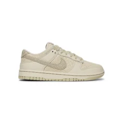 Nike Womens Dunk Low