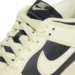 Nike Womens Dunk Low
