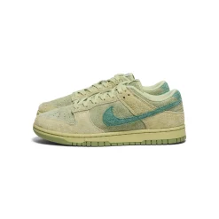 Nike Womens Dunk Low
