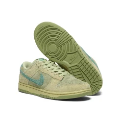 Nike Womens Dunk Low