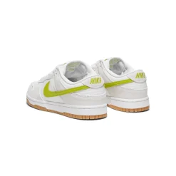 Nike Womens Dunk Low