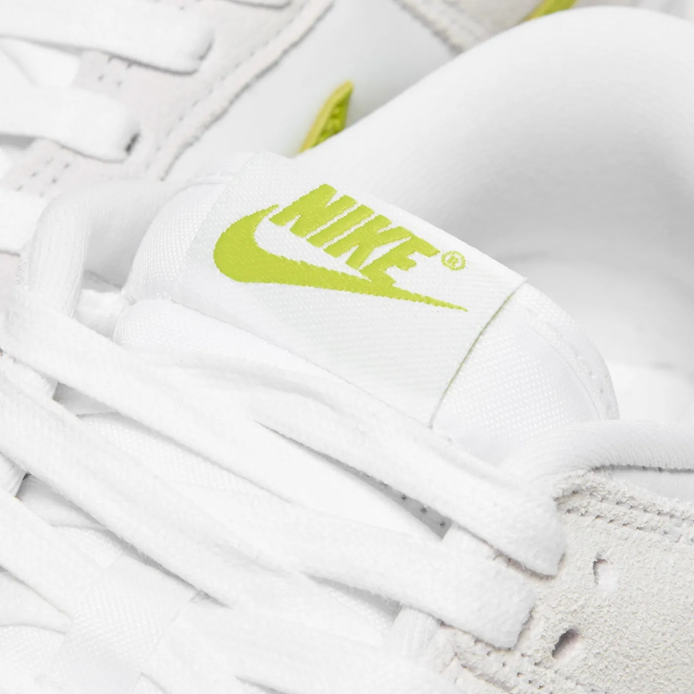 Nike Womens Dunk Low