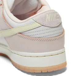 Nike Womens Dunk Low Premium