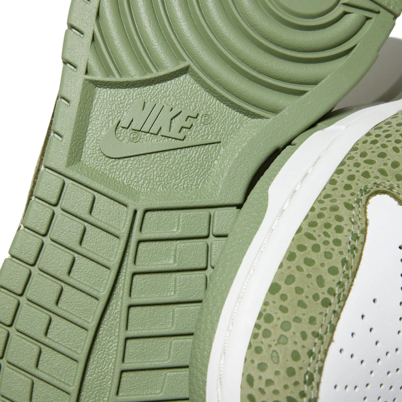 Nike Womens Dunk Low PRM
