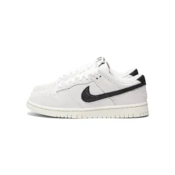 Nike Womens Dunk Low SE