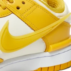 Nike Womens Dunk Low Twist