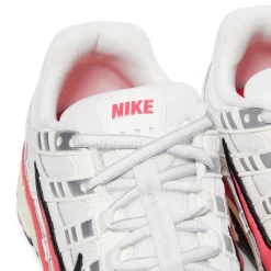 Nike Womens P-6000