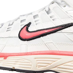 Nike Womens P-6000