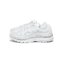 Nike Womens P-6000
