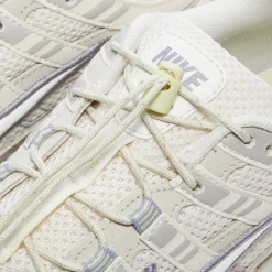 Nike Womens P-6000 PRM