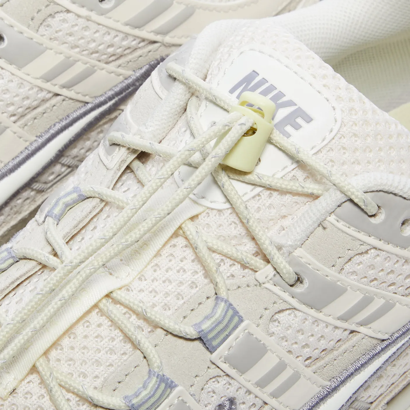 Nike Womens P-6000 PRM