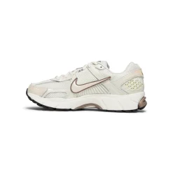 Nike Womens Zoom Vomero 5
