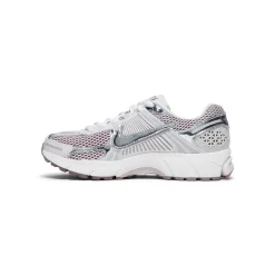 Nike Womens Zoom Vomero 5