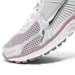 Nike Womens Zoom Vomero 5