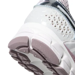 Nike Womens Zoom Vomero 5