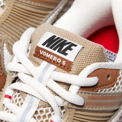 Nike Womens Zoom Vomero 5