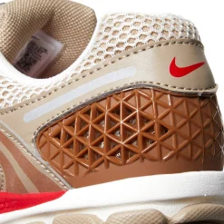 Nike Womens Zoom Vomero 5
