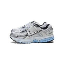 Nike Womens Zoom Vomero 5