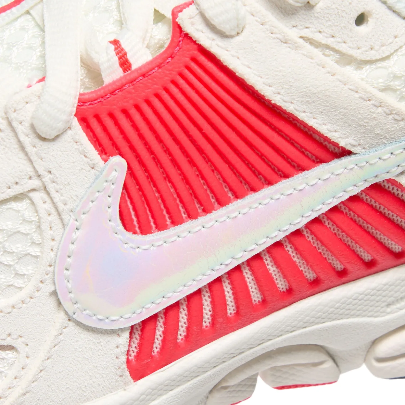 Nike Womens Zoom Vomero 5