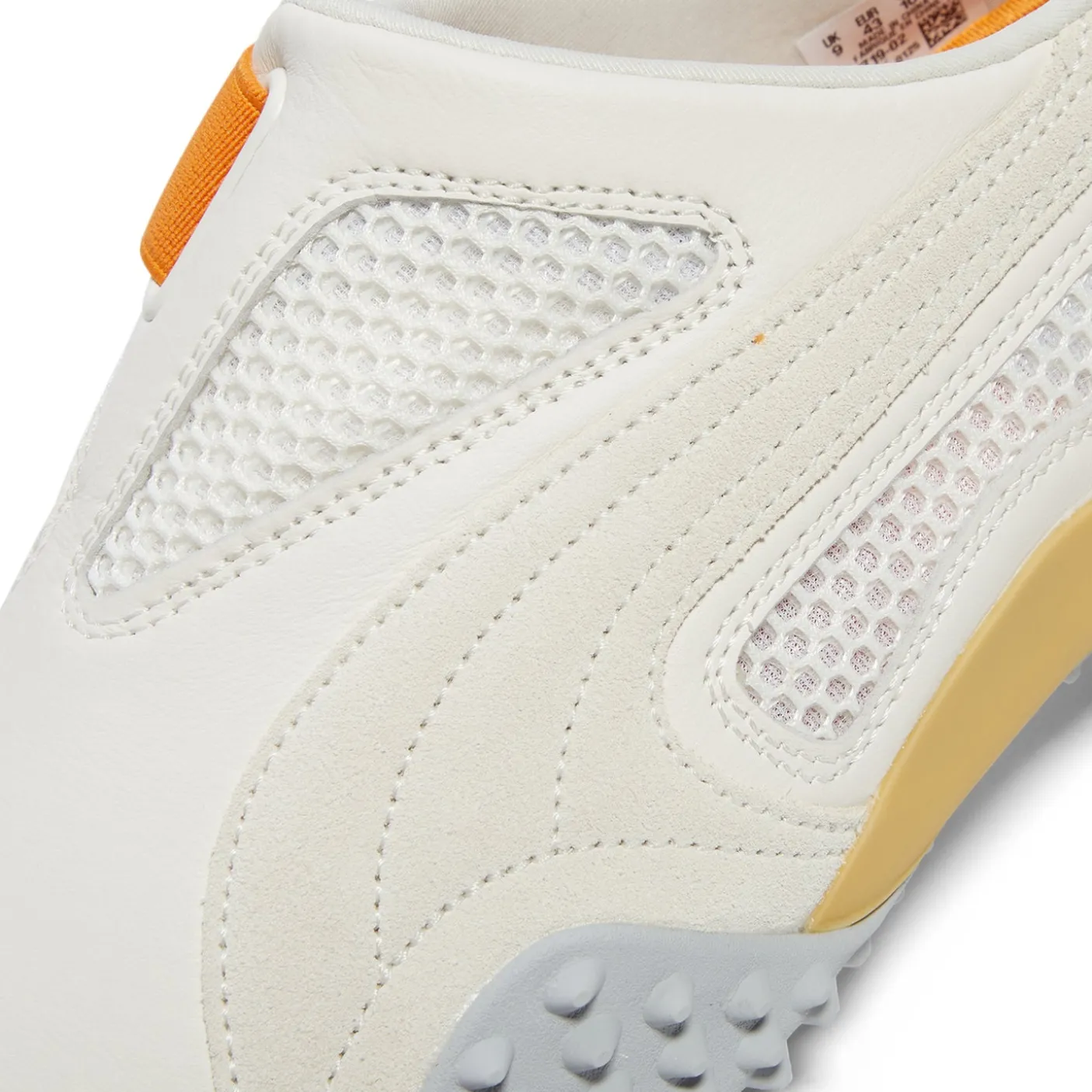 Puma UR Mostro Communication