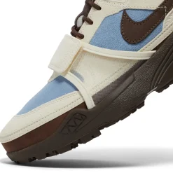 Travis Scott x Nike Zoom Field Jaxx